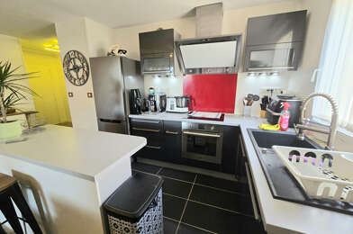Appartement 3 pièces 897 €