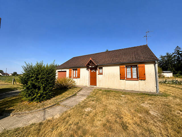 Aubigny Sur Nere Pavillon de plain-pied 109 m² Véranda Garage Terrain clos de 633 m² — photo du bien