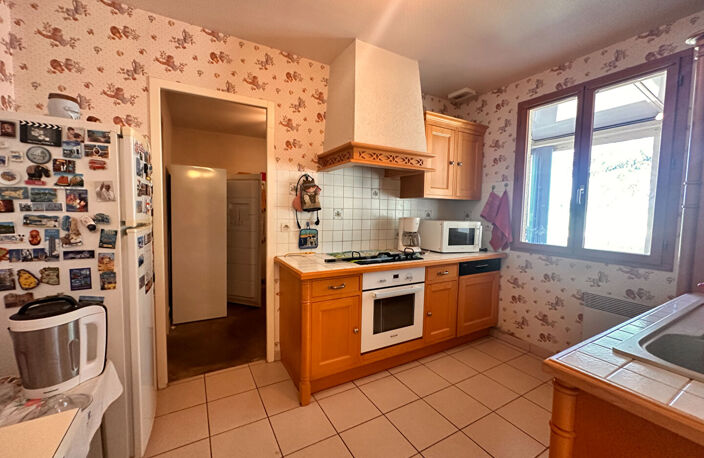 Aubigny Sur Nere Pavillon de plain-pied 109 m² Véranda Garage Terrain clos de 633 m² — photo 4