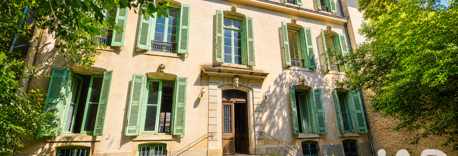 Immeuble  448 m² à vendre à Nîmes (30000)