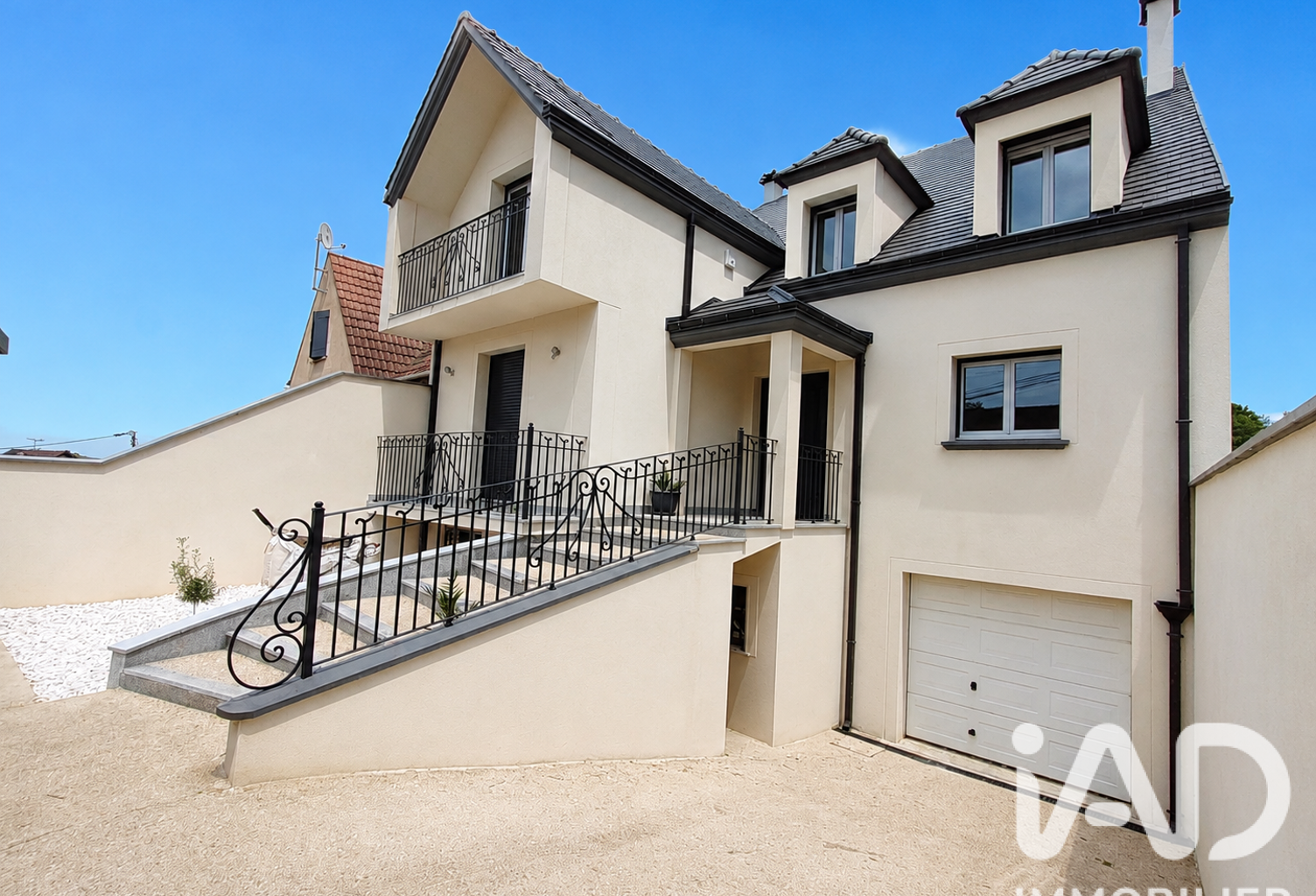 Vente Maison/villa 9 pièces — photo 1