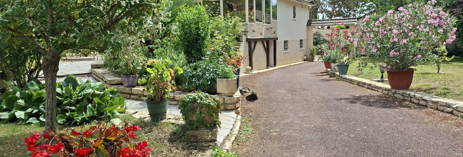 Maison 9 Pièces 214 m² à vendre à Vouneuil-sous-Biard (86580)