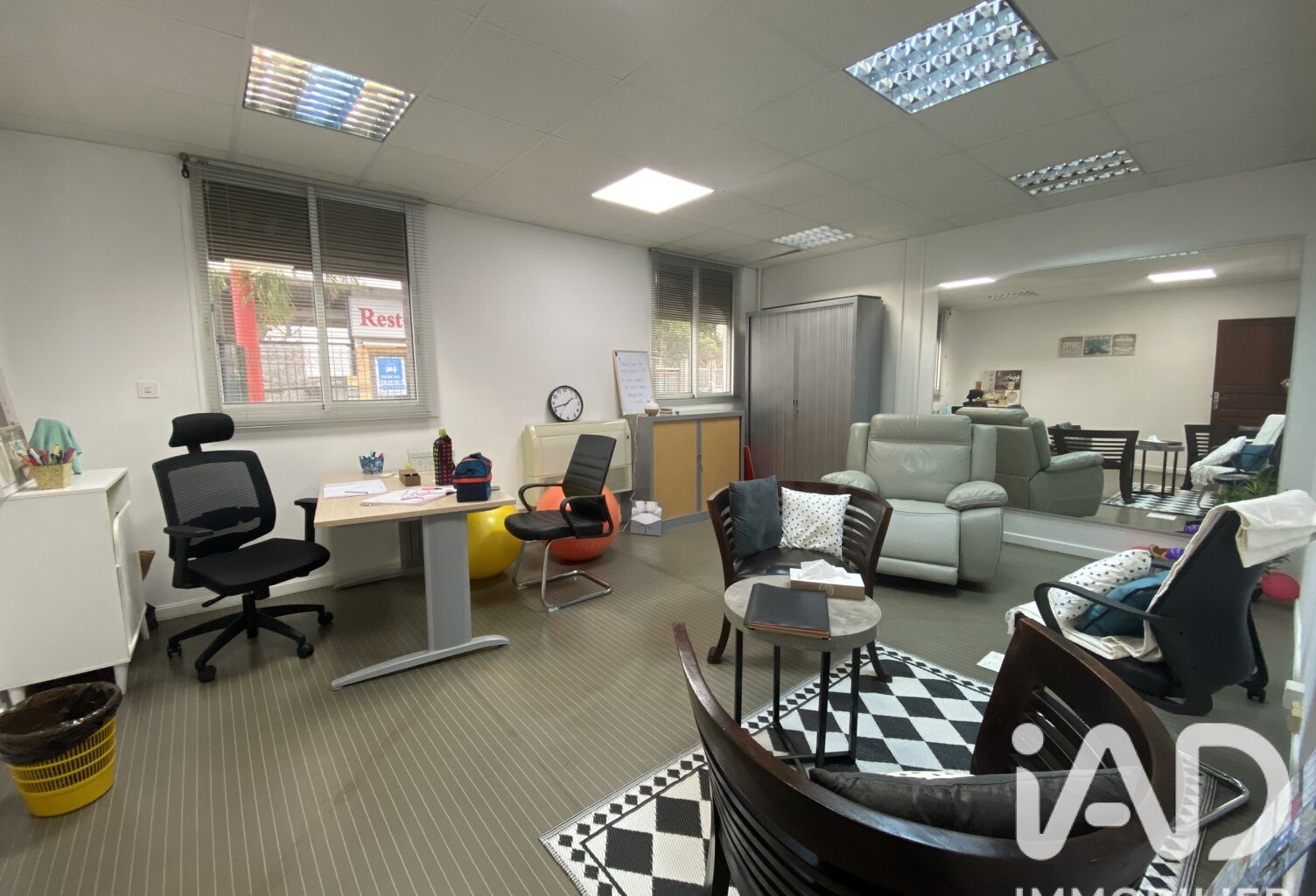 Vente Boutique/Local commercial 101 m&sup2; — photo 1