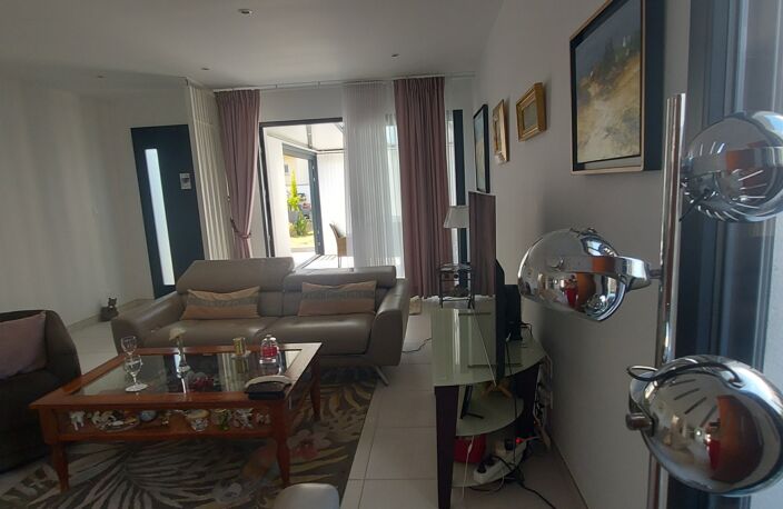 Vente Maison/villa 5 pièces — photo 3