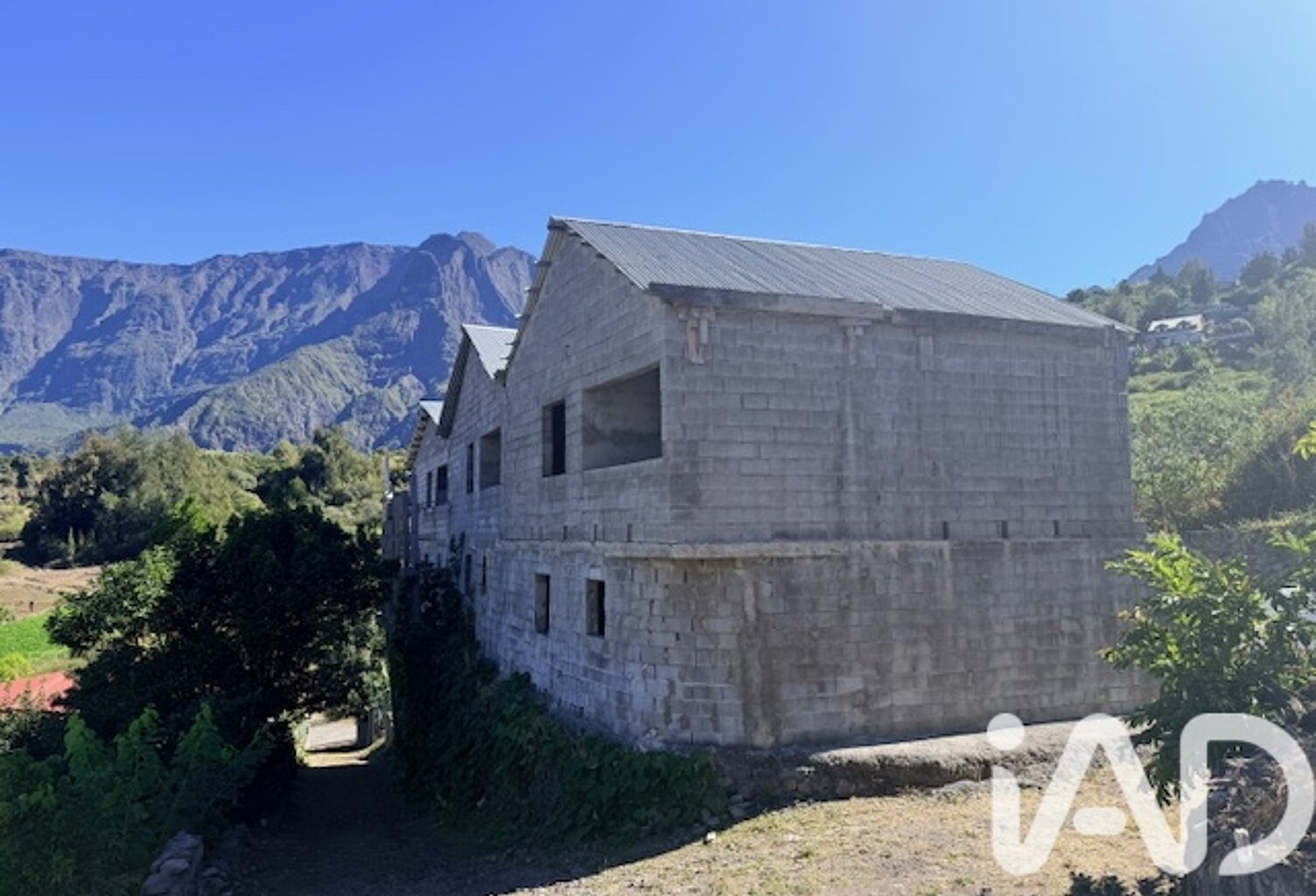 Vente Immeuble 180 m&sup2; — photo 1