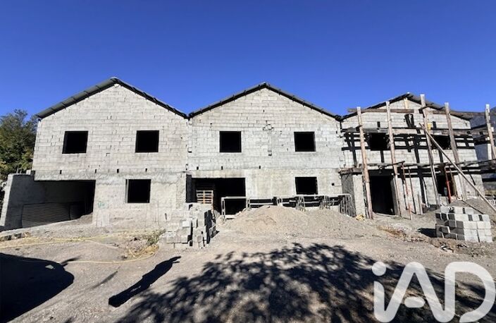 Vente Immeuble 180 m&sup2; — photo 2