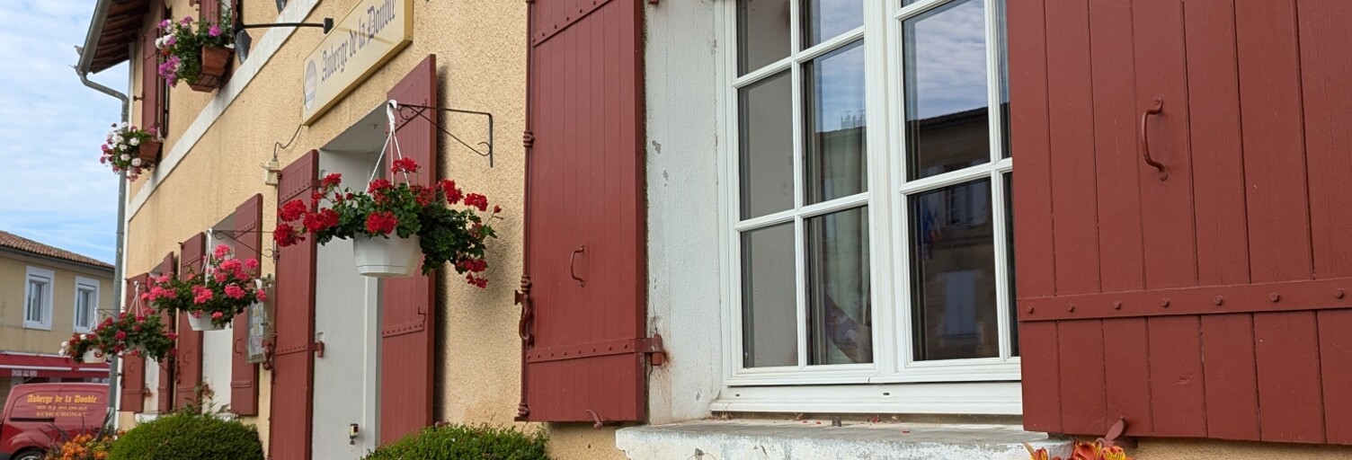 Commerce  200 m² à vendre à Échourgnac (24410)