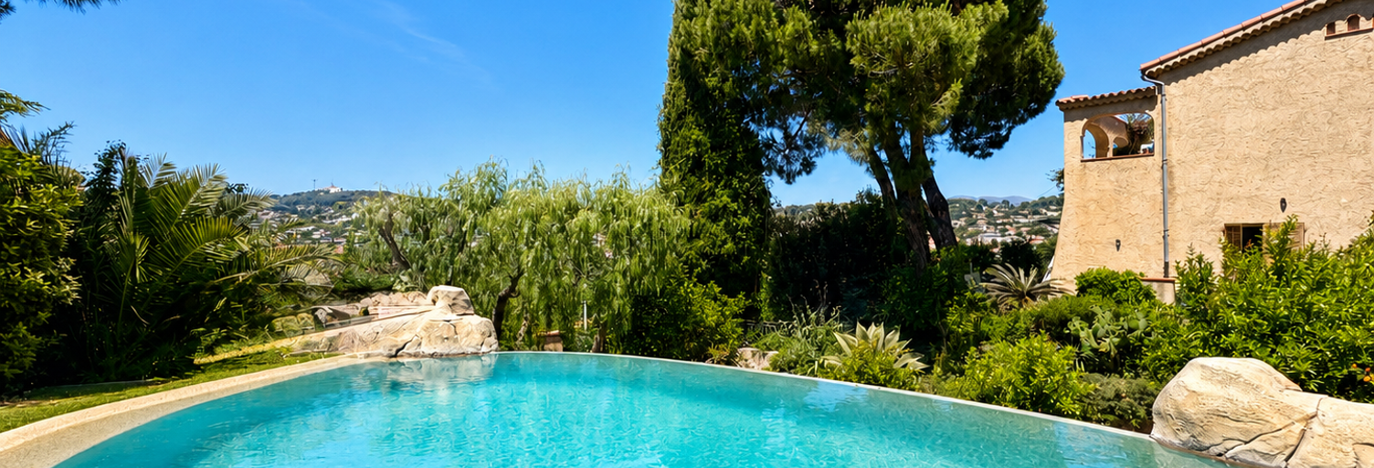 Maison 8 Pièces 205 m² à vendre à Vallauris (06220)