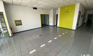 Commerce  564 m² à vendre à Doué-en-Anjou (49700)