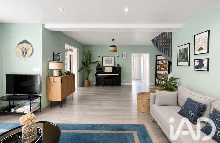 Vente Maison/villa 8 pièces — photo 2