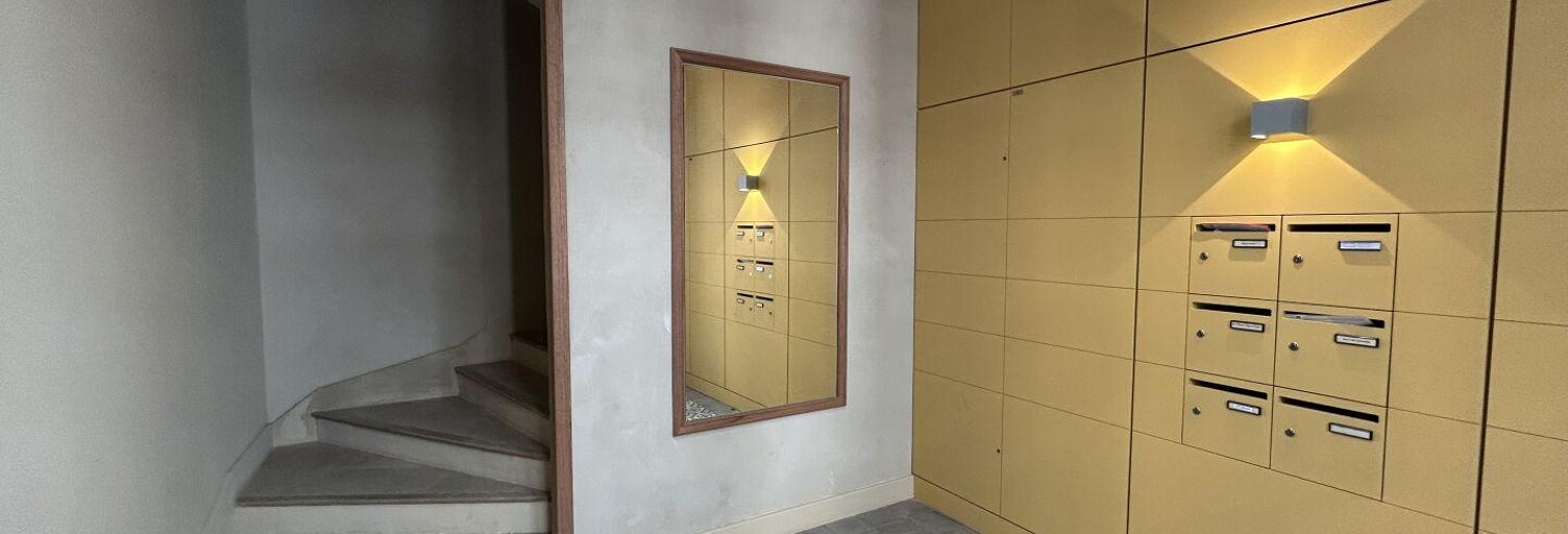 Commerce  97 m² à louer à Nîmes (30000)