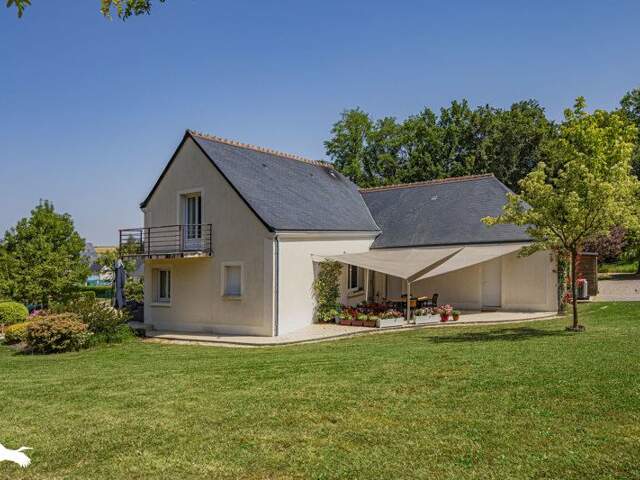 Maison 7 pièces 220 m² à Nazelles-Négron — photo du bien