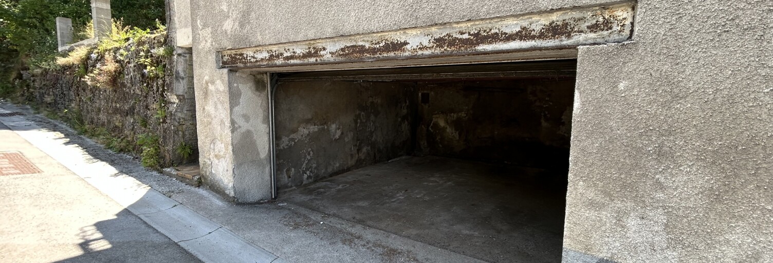 Garage  20 m² à vendre à Hauts de Bienne (39400)