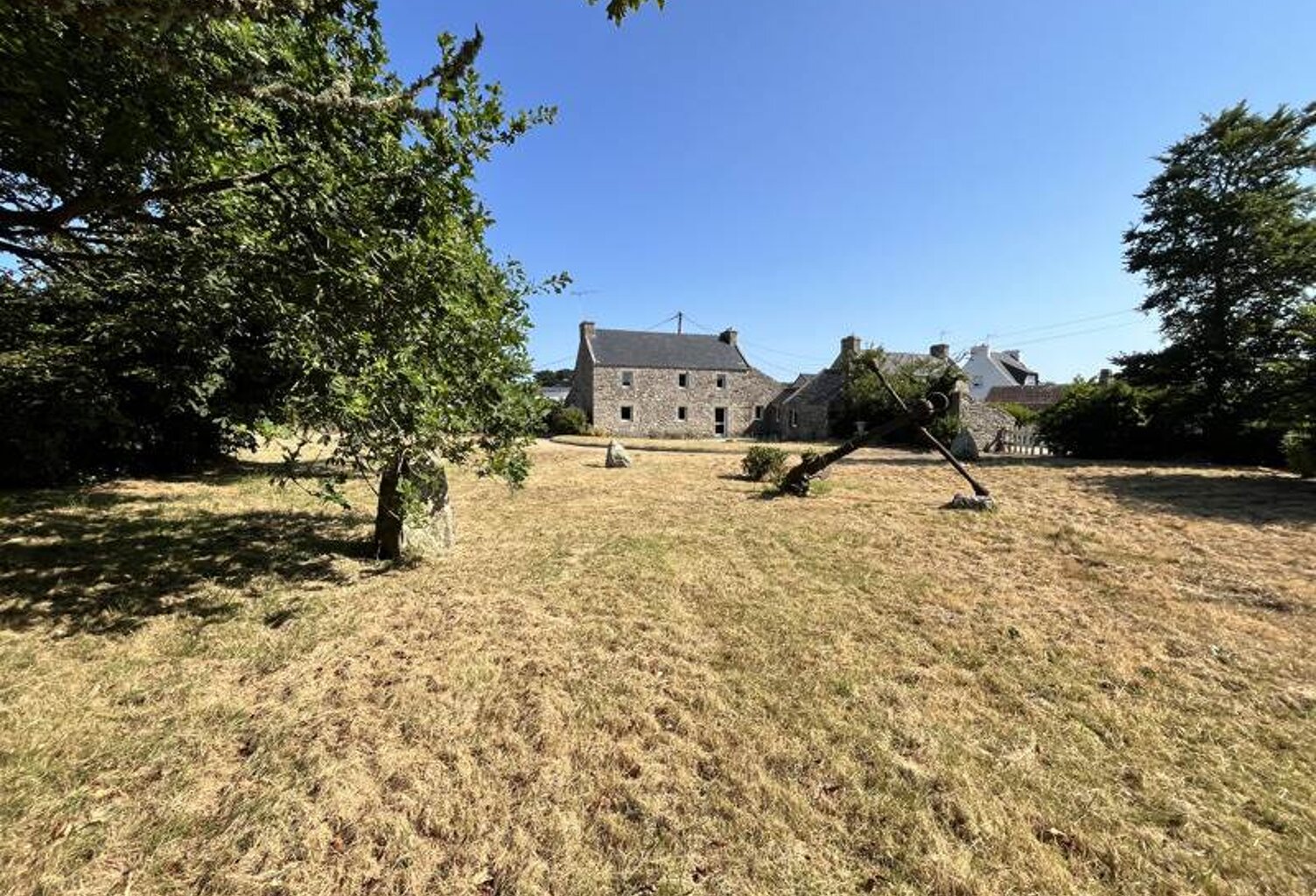 Maison en pierre de 6 pièces principales — photo 1