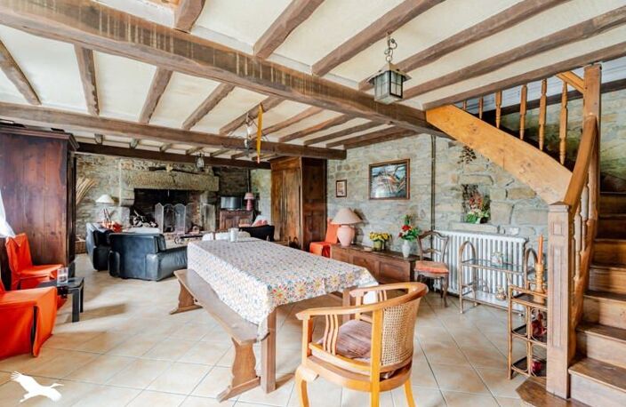 Maison en pierre de 6 pièces principales — photo 2