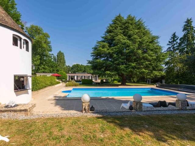 Contemporaine de 8 pièces principales — photo du bien
