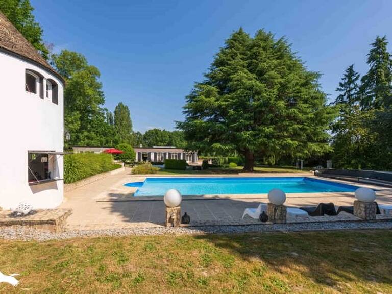 Contemporaine de 8 pièces principales — photo 1