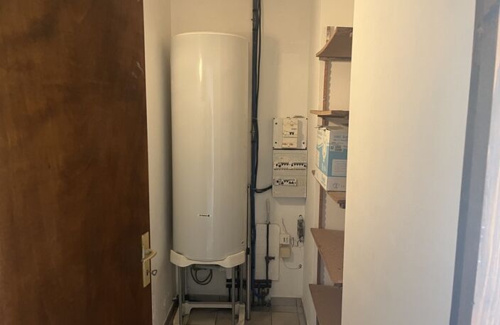 Maison en pierre de 3 pièces principales — photo 5