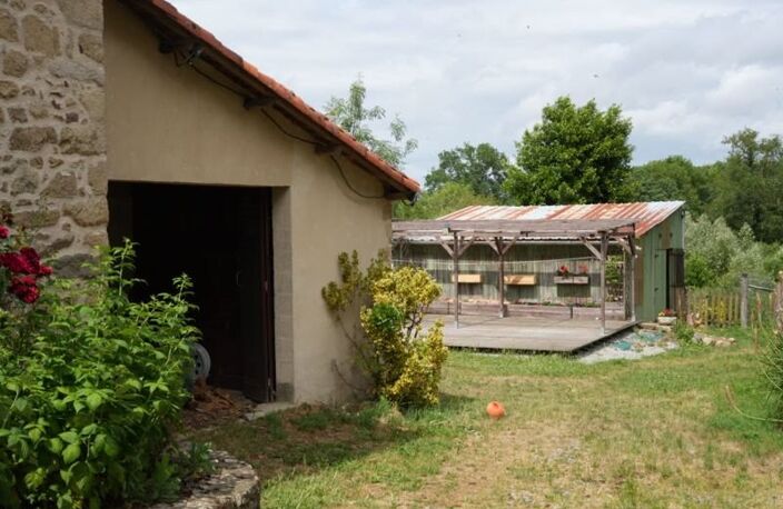 Maison en pierre de 6 pièces principales — photo 2