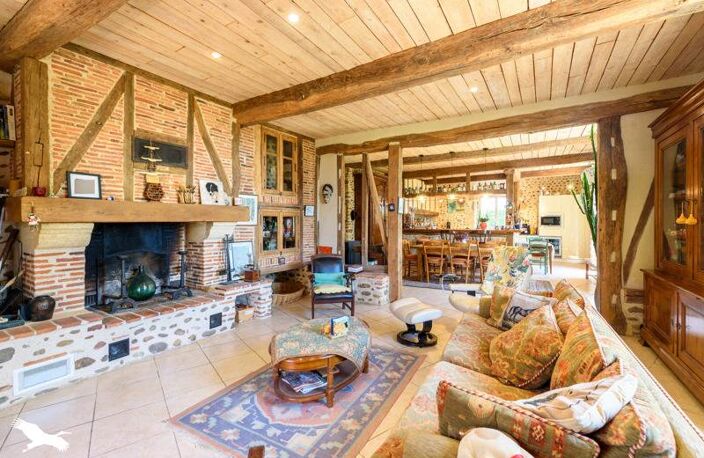 Maison en pierre de 6 pièces principales — photo 2