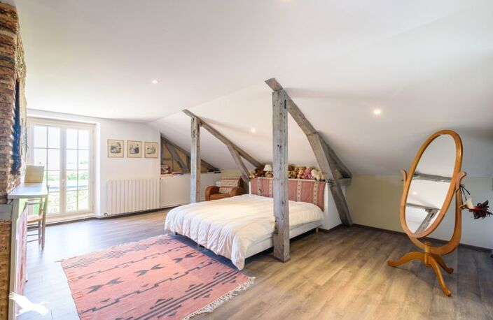 Maison en pierre de 6 pièces principales — photo 3