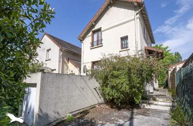 Maison de bourg de 6 pièces principales — photo du bien