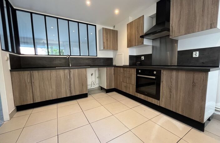 Vente maison 4 pièces 88 m² Pontoise (95300) — photo 2