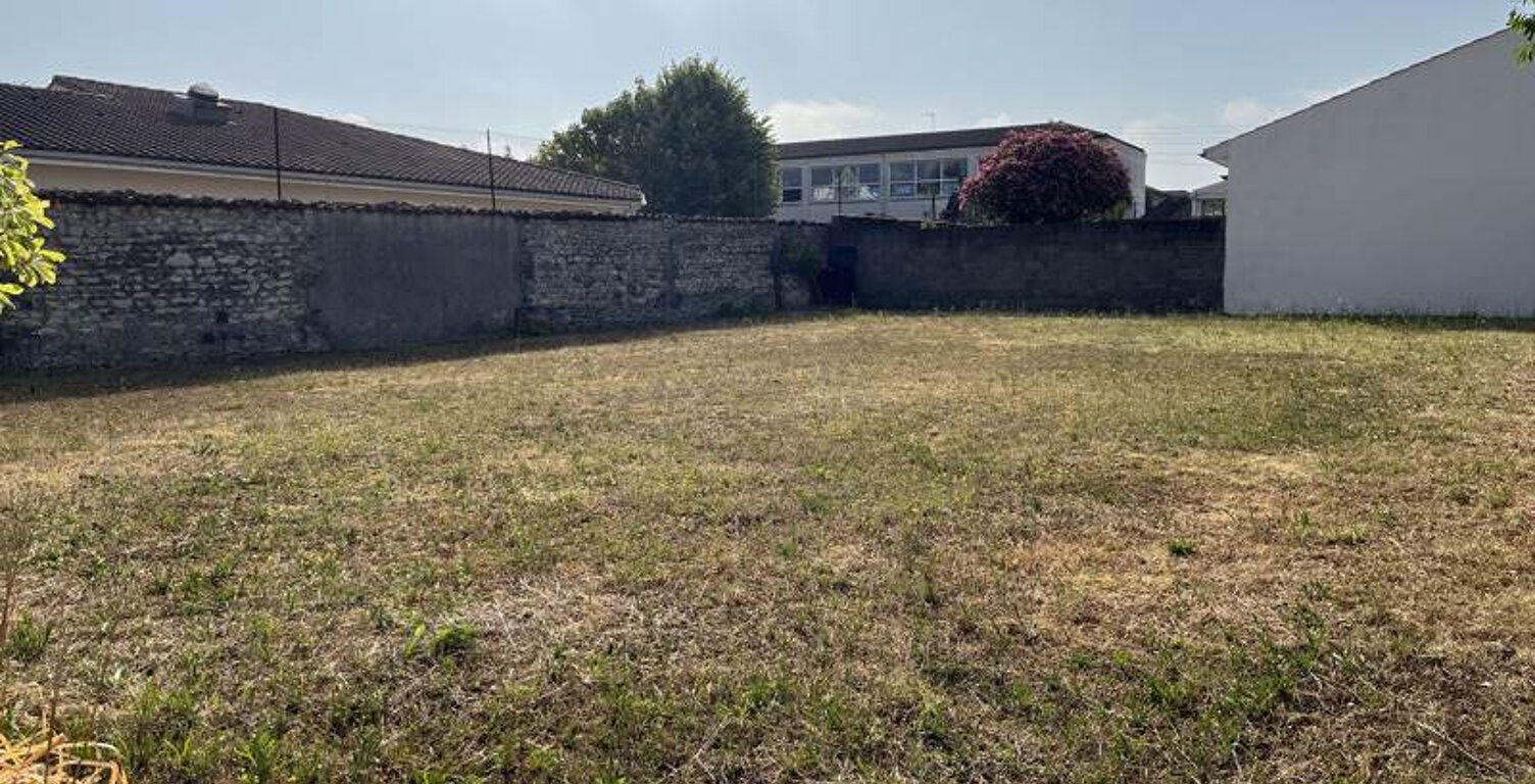 Terrain à bâtir de 0 pièces principales — photo 1