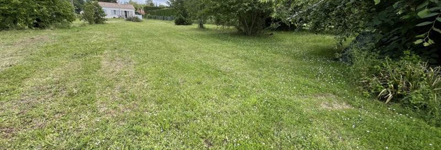 Terrain  1000 m² à vendre à Mirambeau (17150)