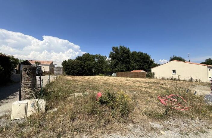 Vente terrain  697 m² Saint-Lumine-de-Coutais (44310) — photo 2
