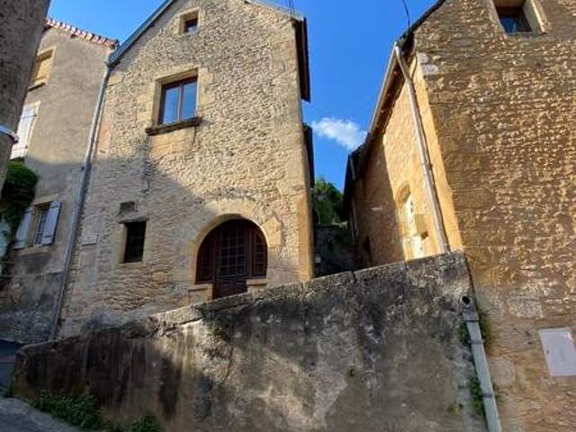 Maison en pierre de 3 pièces principales — photo du bien