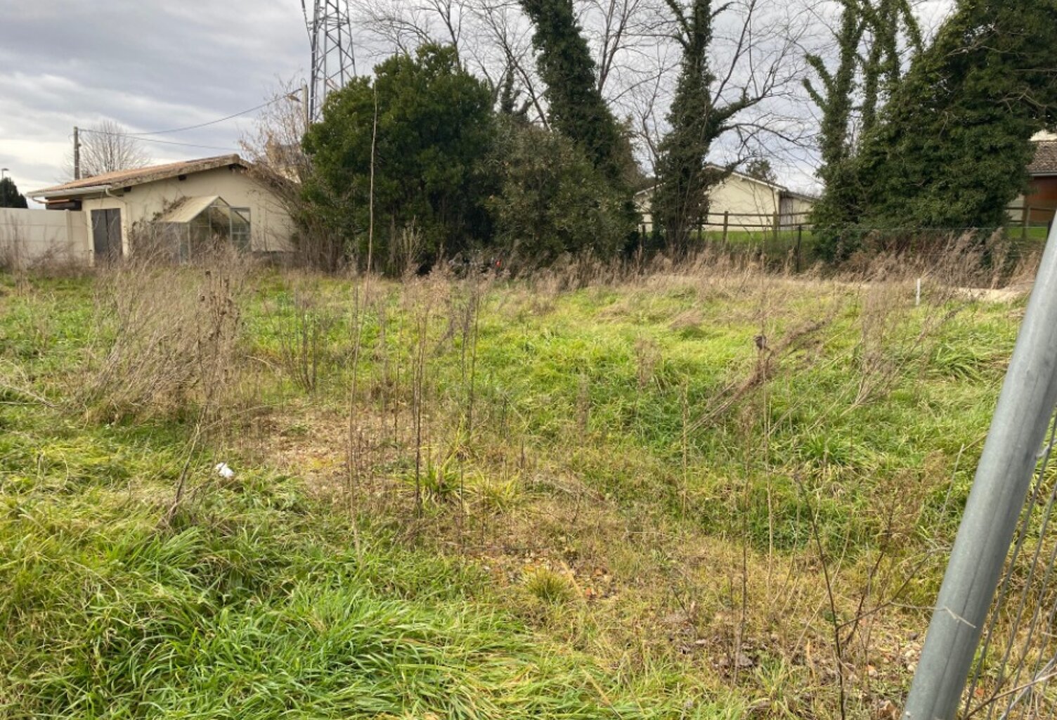 Terrain à bâtir à Cursan (33670) — photo 1