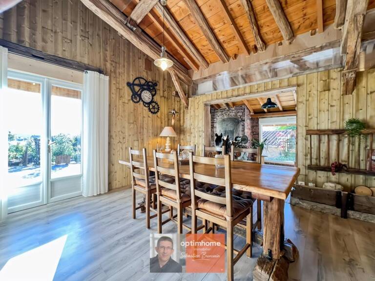 PROPRIÉTÉ D’ENVIRON 230 M² SUR PRÈS DE 2 HECTARES – DÉPENDANCES, PISCINE ET CALME ABSOLU — photo 1