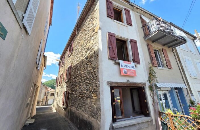 *** EXCLUSIVITE *** MAISON DE VILLE AVEC PETIT GARAGE ET CAVE - A RENOVER *** BILLOM 63160 *** — photo 2