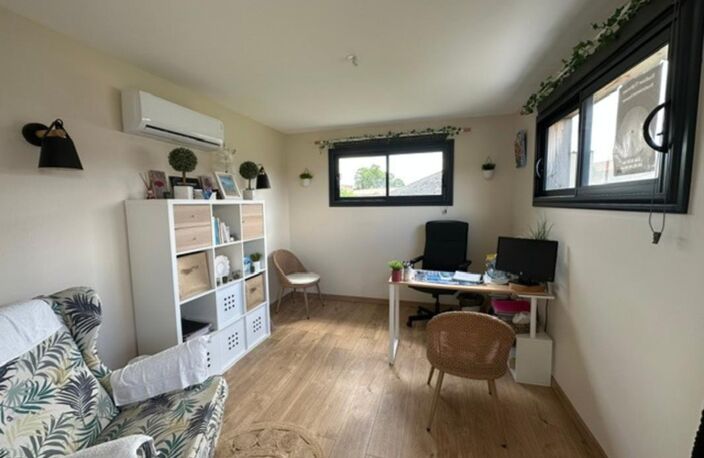 Local pro/ Bureau– Chalet autonome de 20 m²(Charente) — photo 4