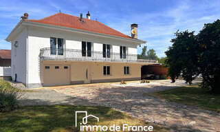 Maison 7 Pièces 204 m² à vendre à Vailhourles (12200)