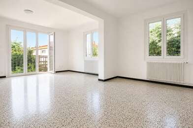 Appartement 4 pièces 780 €
