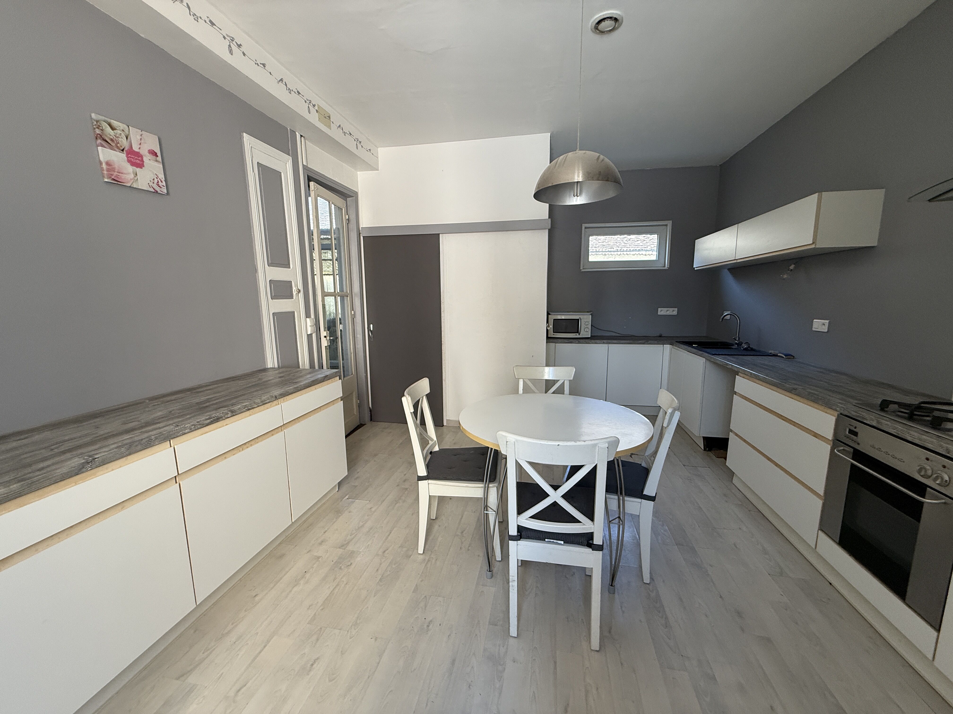 Maison de village rénovée avec garage