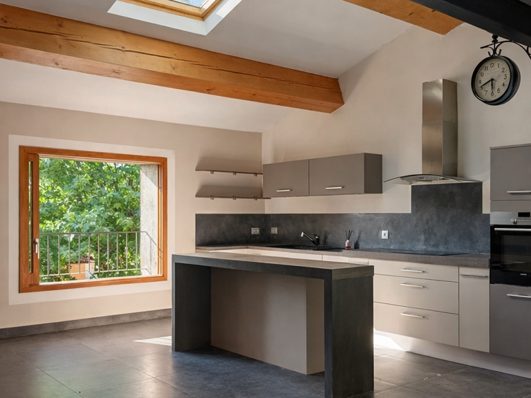 Appartement - 105m² - Le Cannet-des-Maures — photo 1