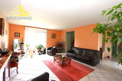Maison 7 pièces 2800 €