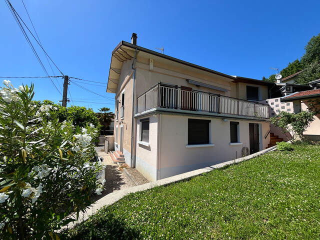 Maison Coublevie 5 pièces 99 m2 — photo du bien