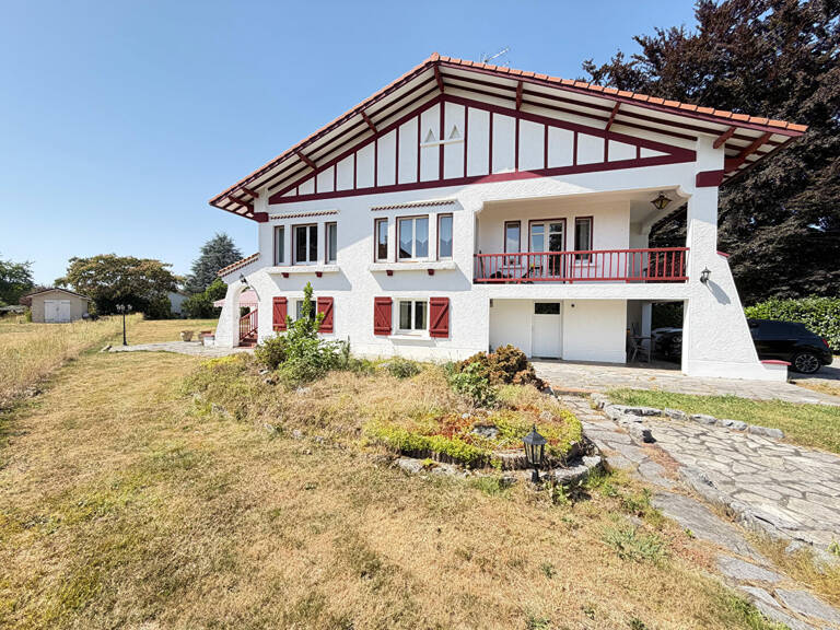 Maison BORDE proche Turbo — photo 1