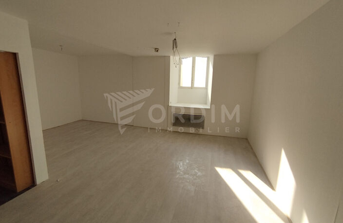 AUXERRE RUE FECAUDERIE LOCAL DE 83M² — photo 3