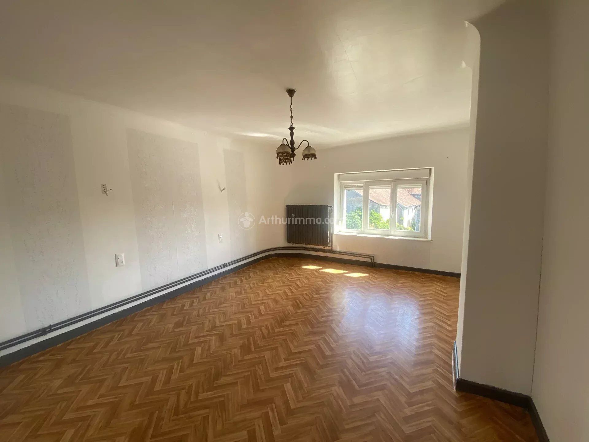 Maison 4 pièces 121 m² · à Grand · 121 m² · 59 900 €