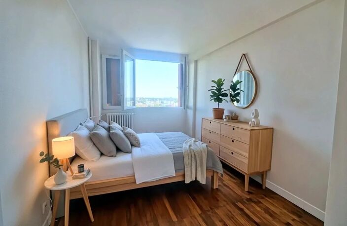 APPARTEMENT 4 PIÈCES – MONTREUIL – DERNIER ÉTAGE – VENDU LOUÉ — photo 2