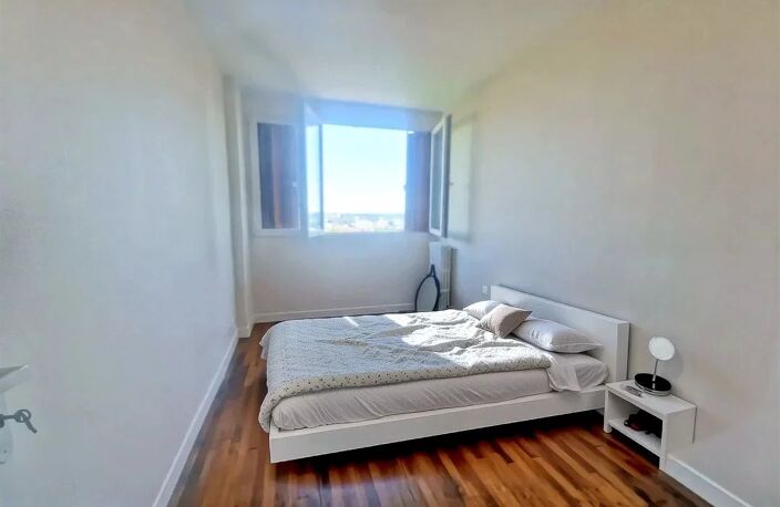 APPARTEMENT 4 PIÈCES – MONTREUIL – DERNIER ÉTAGE – VENDU LOUÉ — photo 4