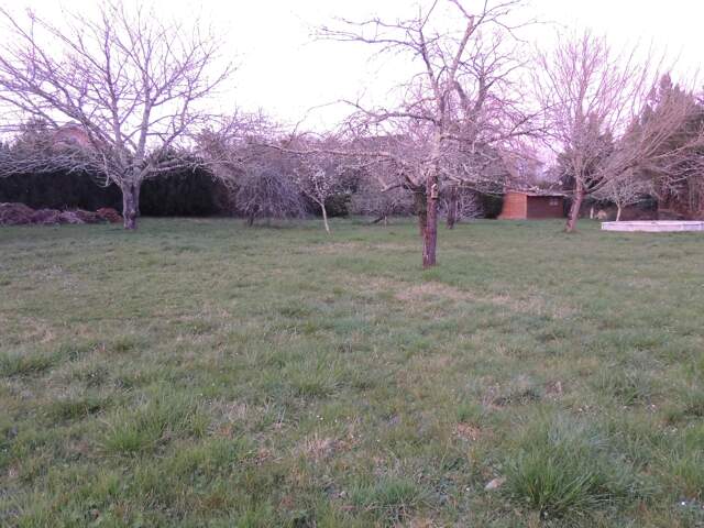 EXCLUSIVITÉ – TERRAIN CONSTRUCTIBLE – 1000 M² – CENTRE-VILLE SAINT-ASTIER — photo du bien