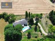 Villa avec piscine dans un cadre champêtre — photo 4