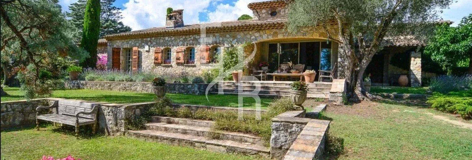 Maison 8 Pièces 293 m² à vendre à Mougins (06250)