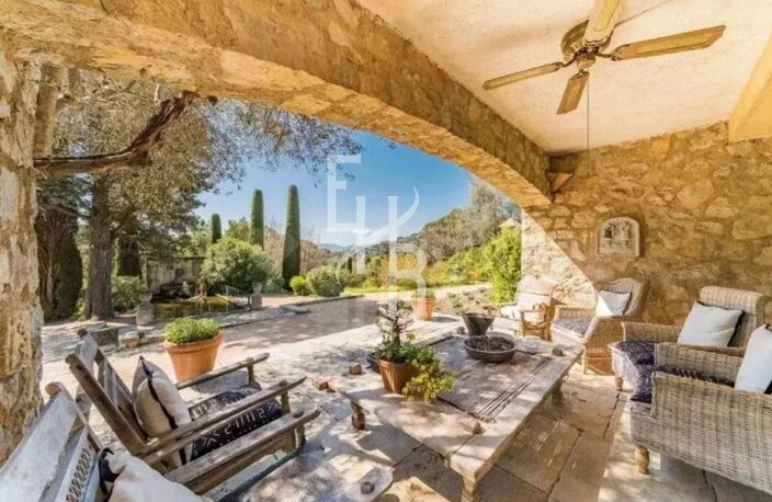 Mas provençal en pierre à la vente à Mougins avec vue panoramique — photo 3